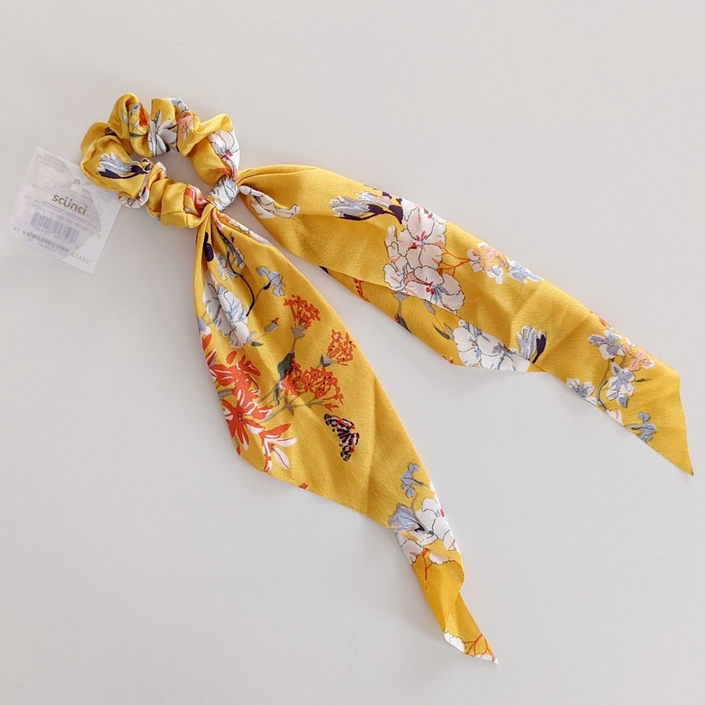 (NWT) Scunci Collection Satin Scarf Scrunchie